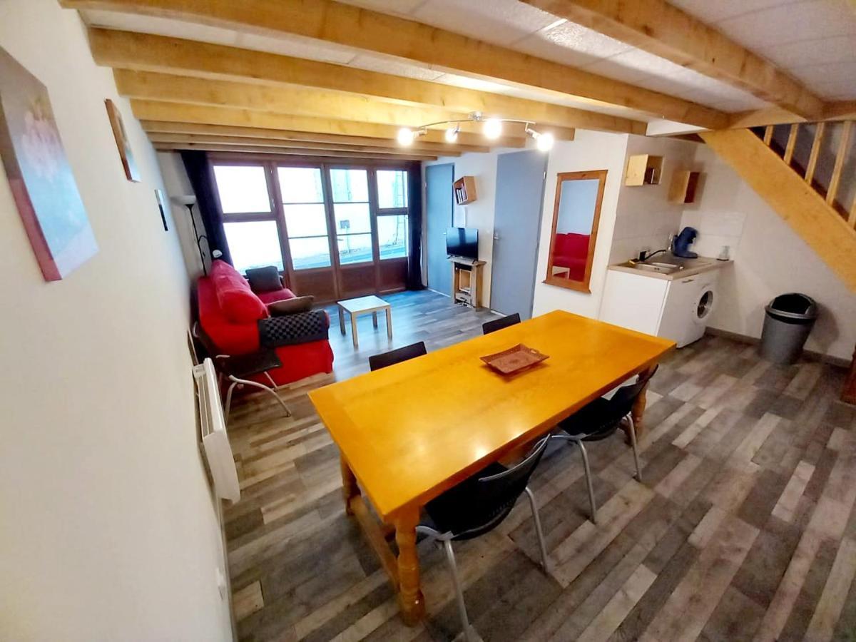 Maison De Ville Au Coeur Du Quartier Historique Oloron-Sainte-Marie Kültér fotó